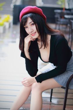 黑人巨茎大战黑人女